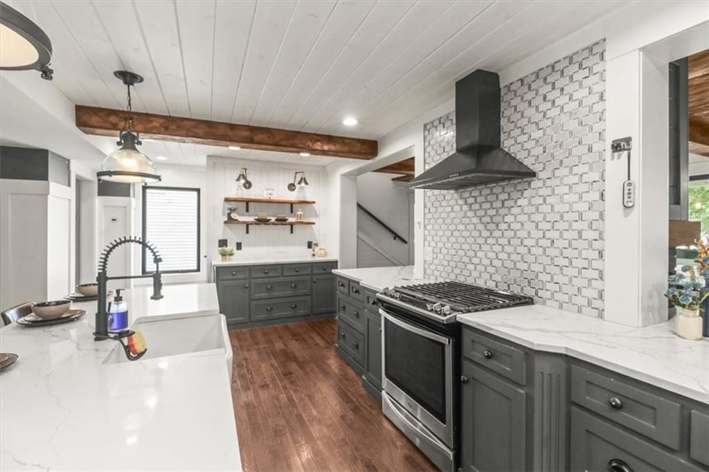 303 SW 2nd Street — photo 10