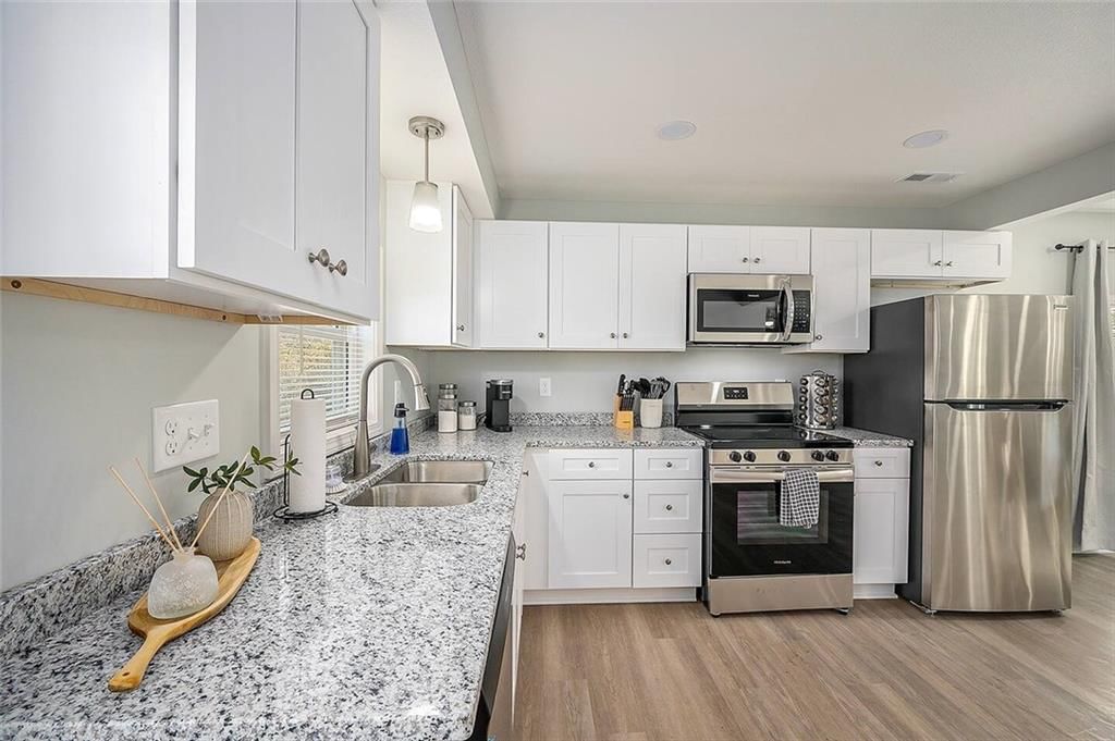 5227 N Merrimac Avenue — photo 9