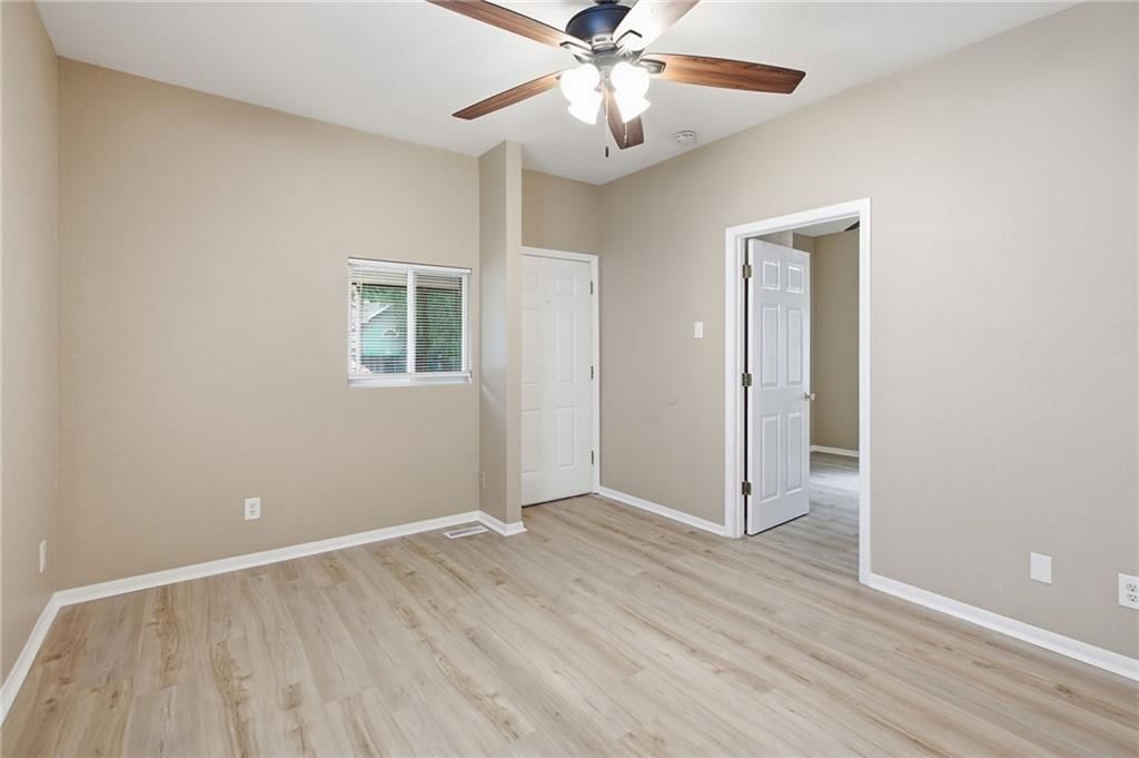 2537 Elmwood Avenue — photo 6