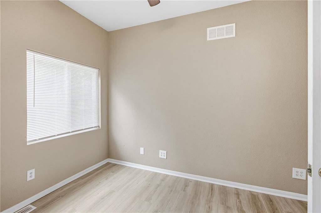2537 Elmwood Avenue — photo 16