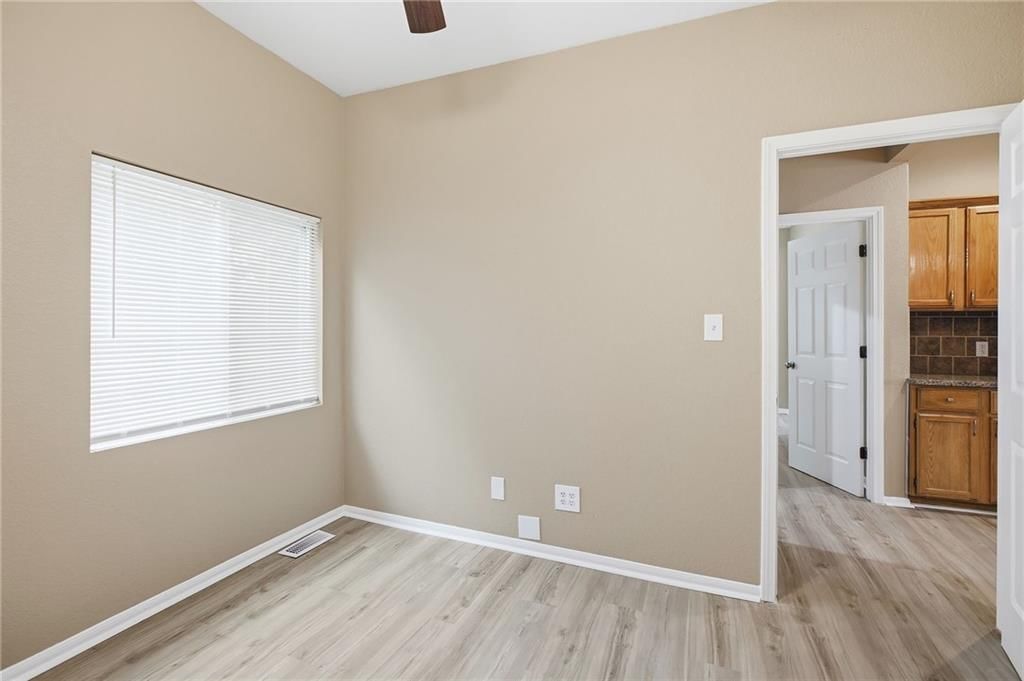 2537 Elmwood Avenue — photo 18