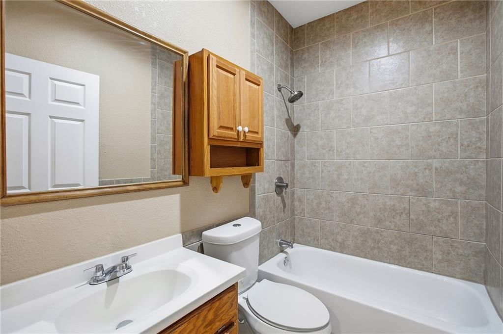 2537 Elmwood Avenue — photo 20