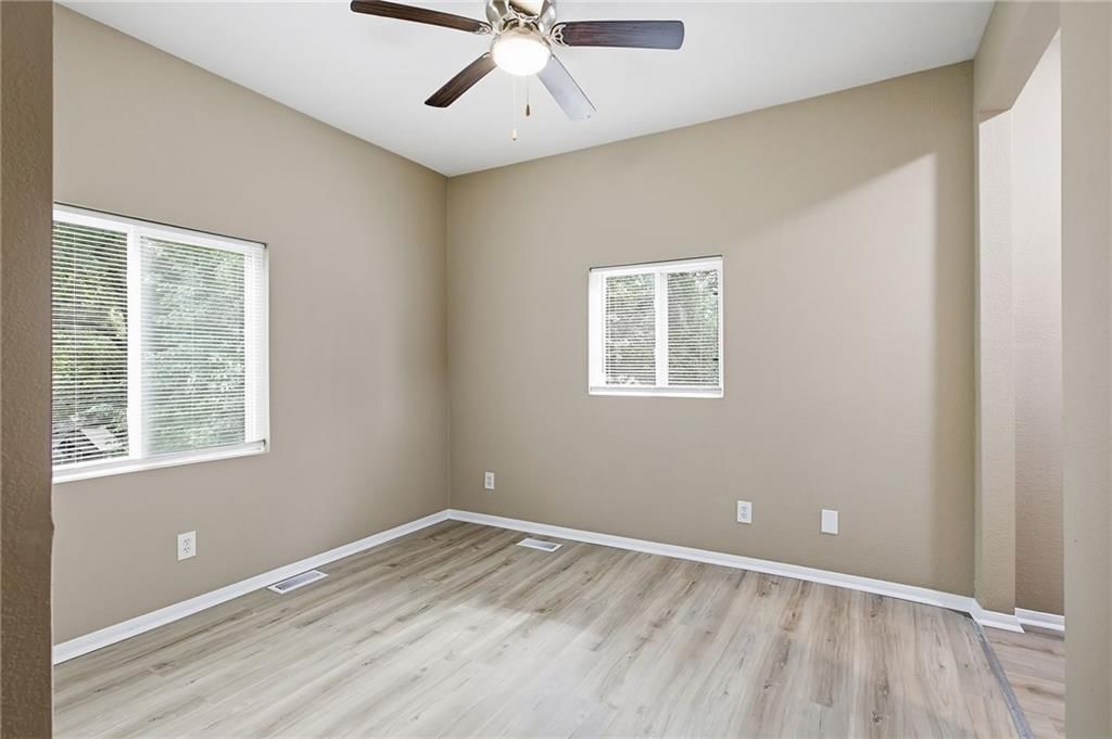 2537 Elmwood Avenue — photo 21