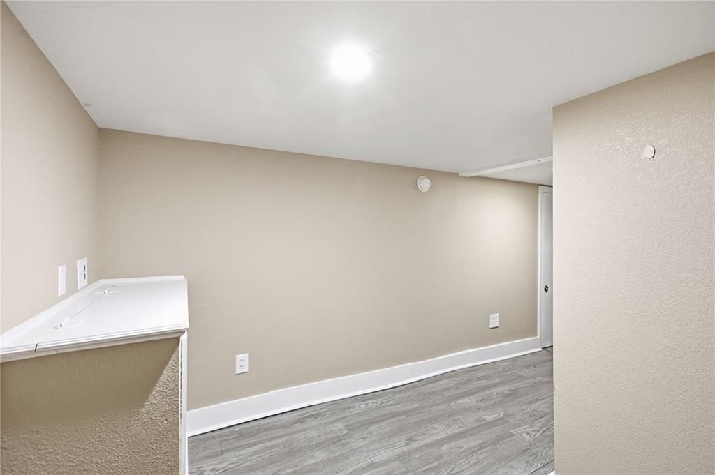 2537 Elmwood Avenue — photo 27