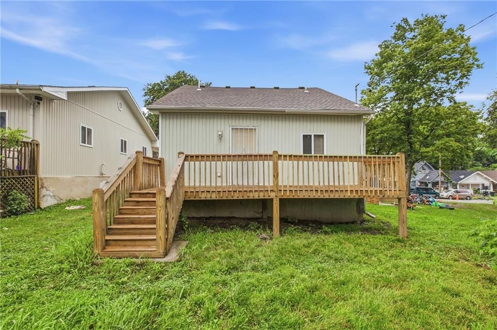 2537 Elmwood Avenue — photo 30