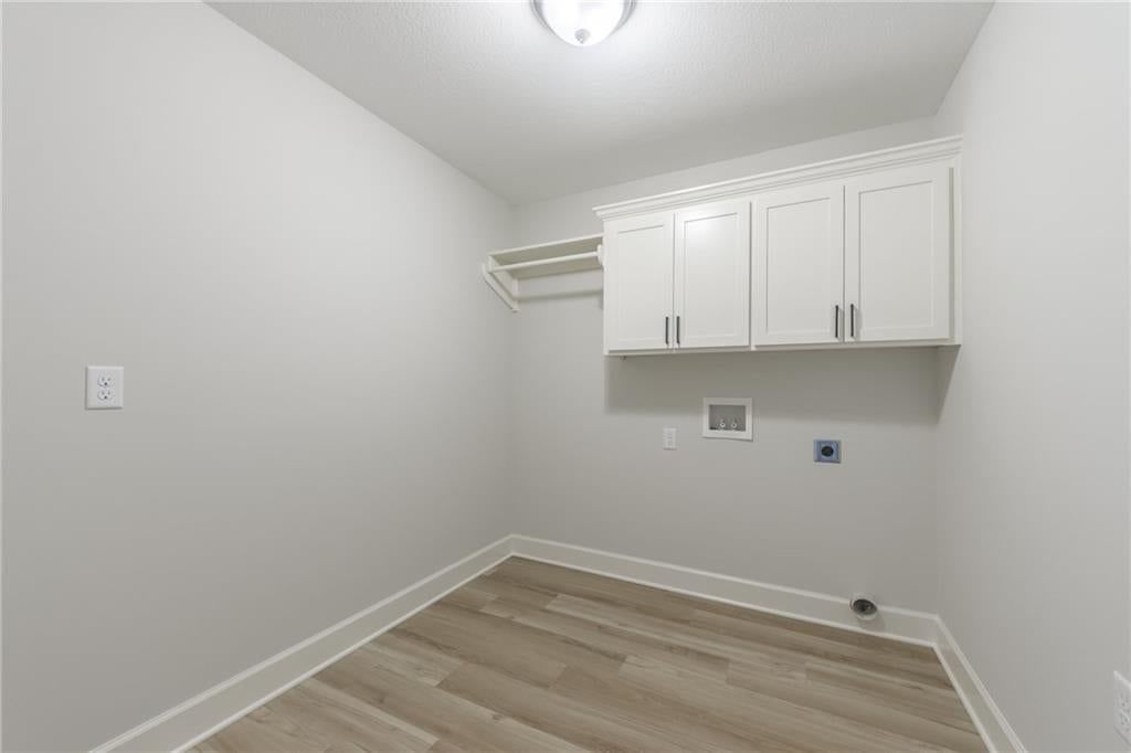 992 Sicklebar Drive — photo 31