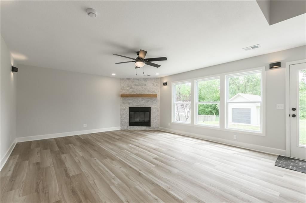 992 Sicklebar Drive — photo 34