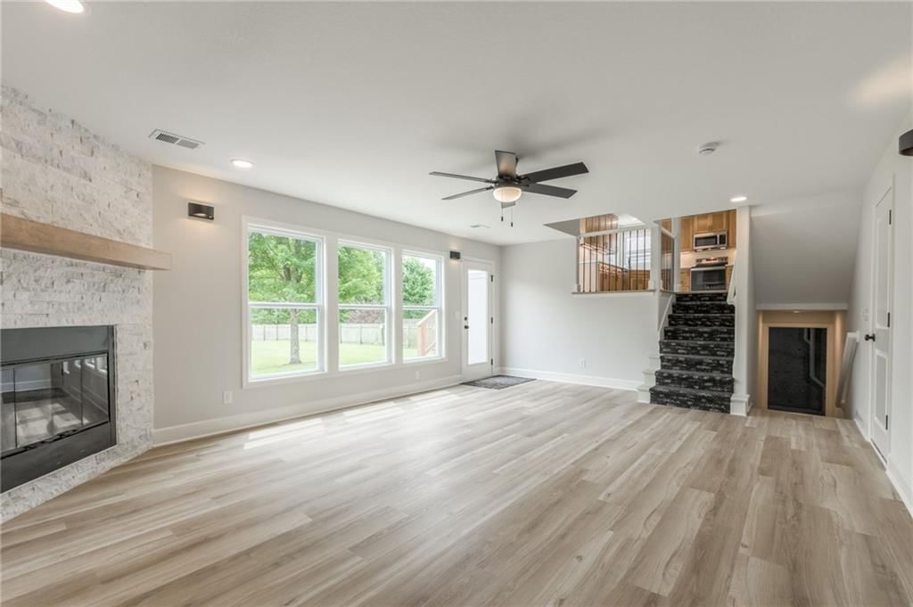 992 Sicklebar Drive — photo 36