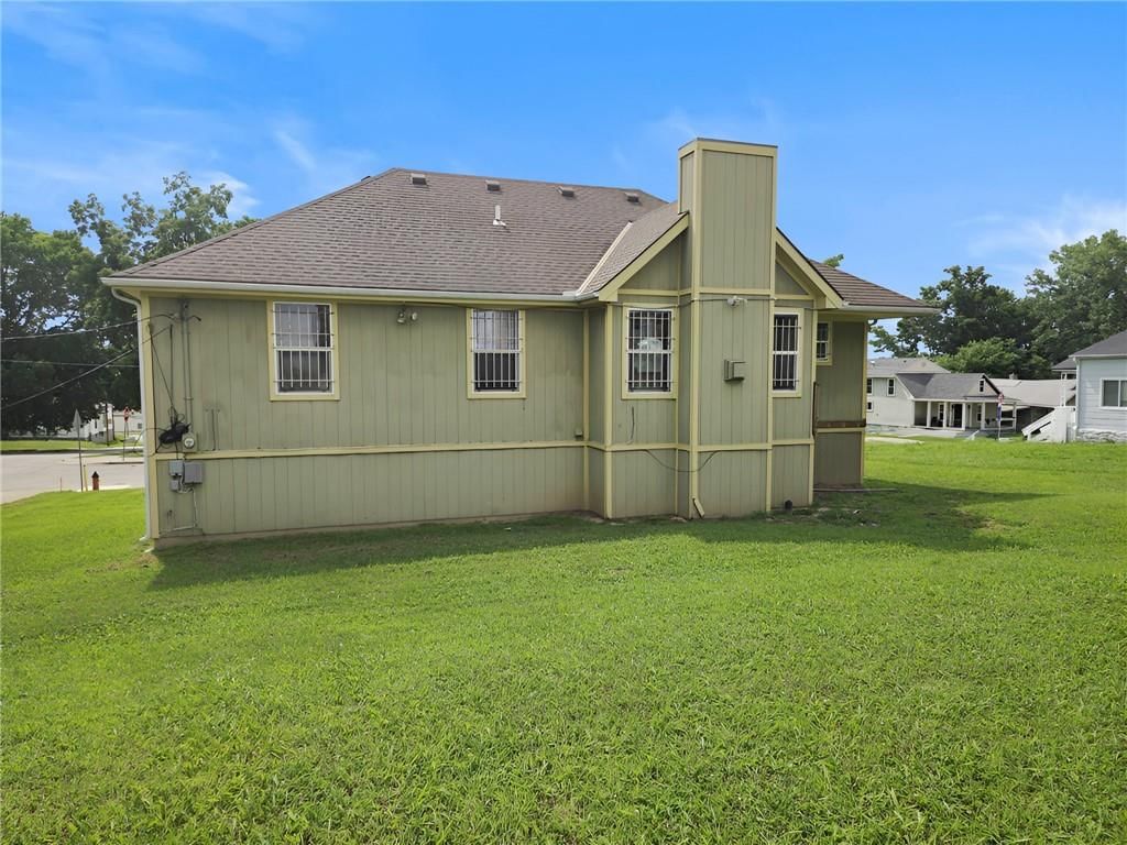2035 Montgall Avenue — photo 3