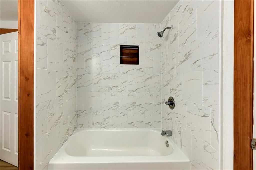 1122 2nd Avenue — photo 18