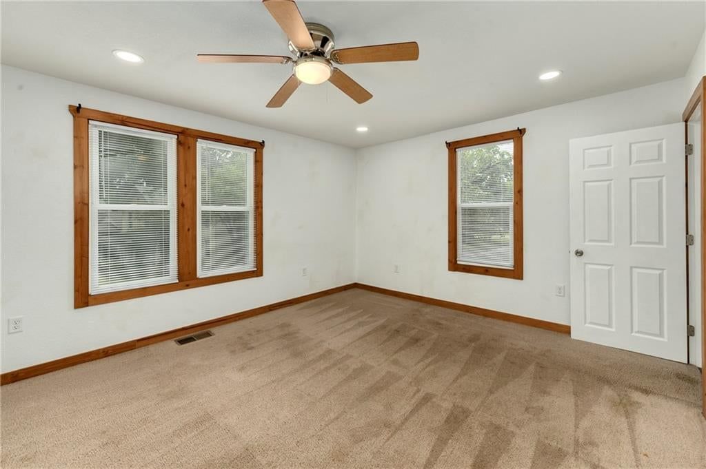 1122 2nd Avenue — photo 24