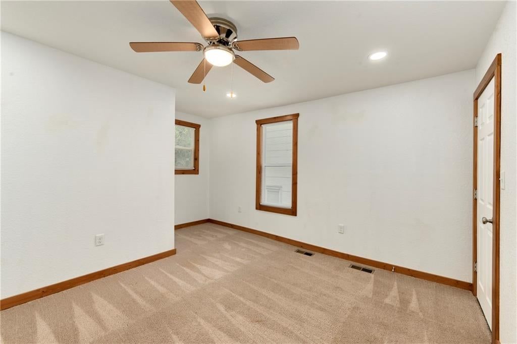 1122 2nd Avenue — photo 25