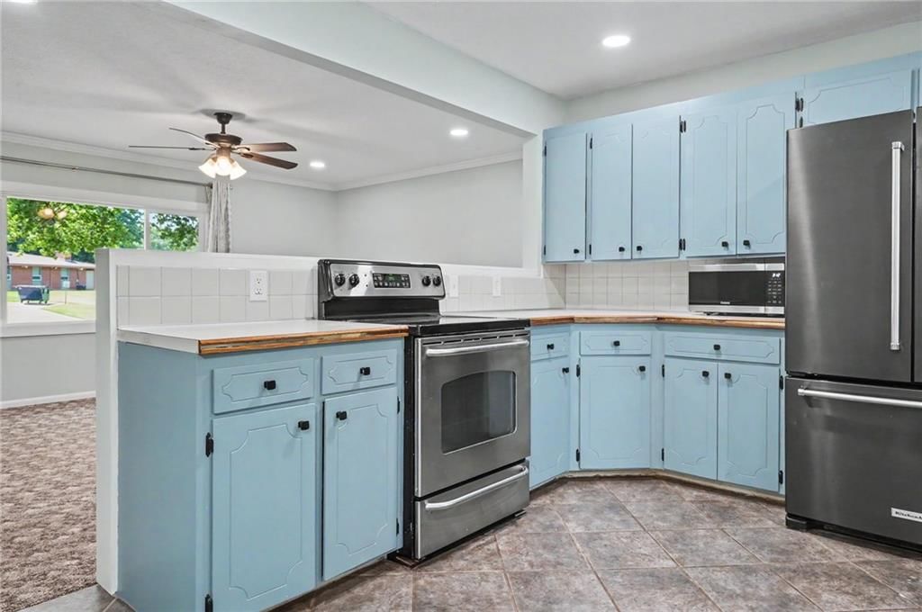 1229 S Elm Street — photo 11