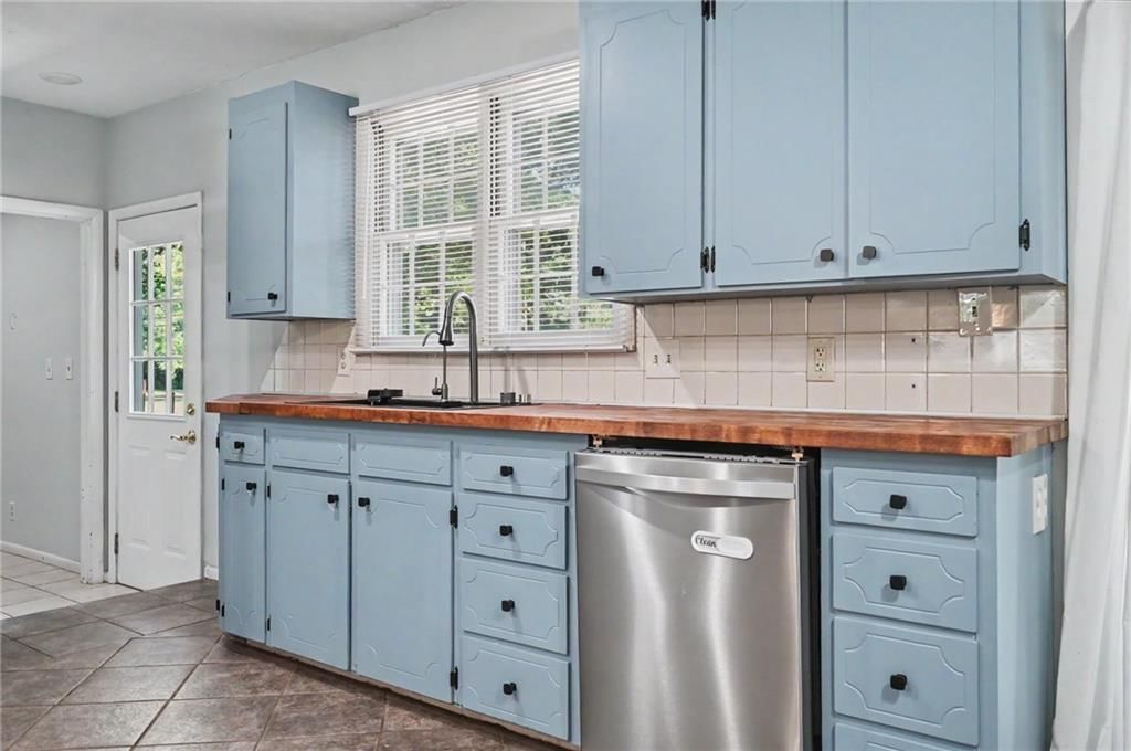 1229 S Elm Street — photo 12