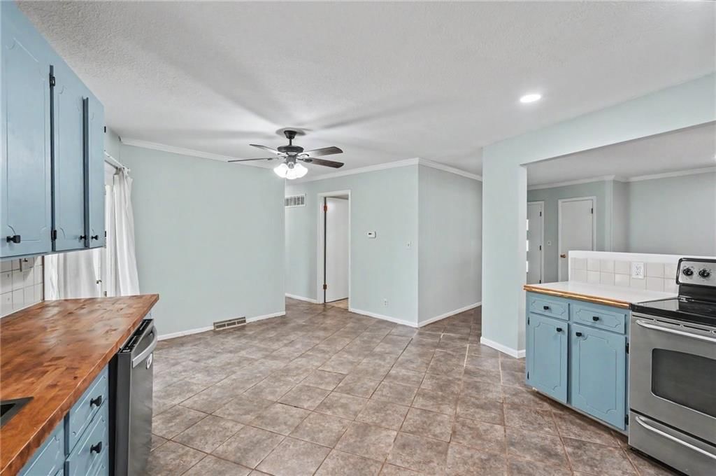 1229 S Elm Street — photo 14