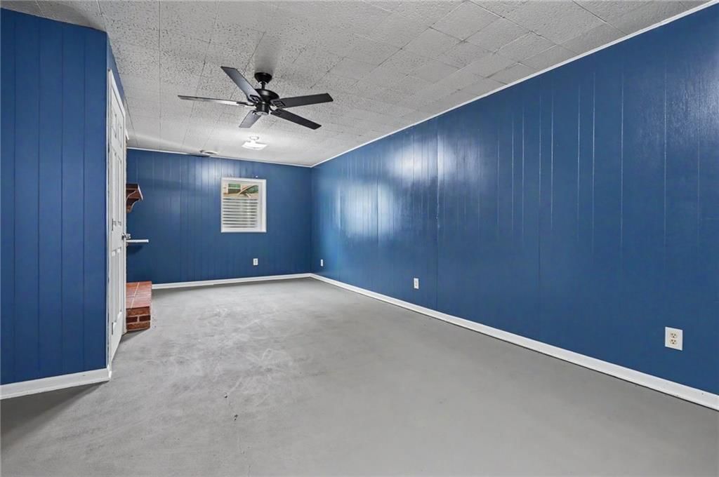 1229 S Elm Street — photo 35