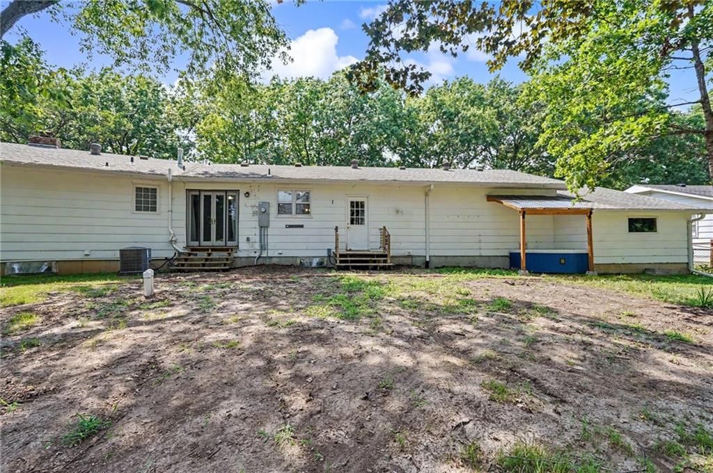 1229 S Elm Street — photo 44