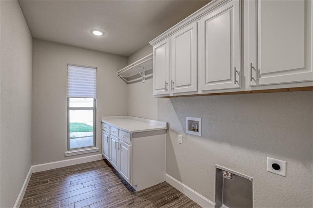 18430 W 195th Terrace — photo 6