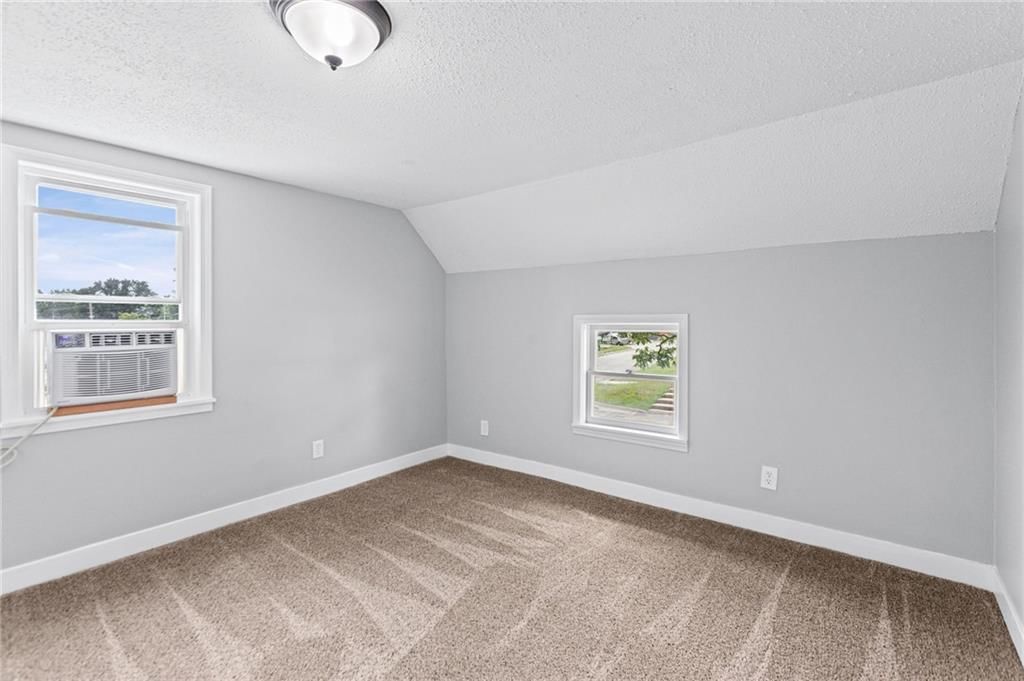 102 E Miami Street — photo 16