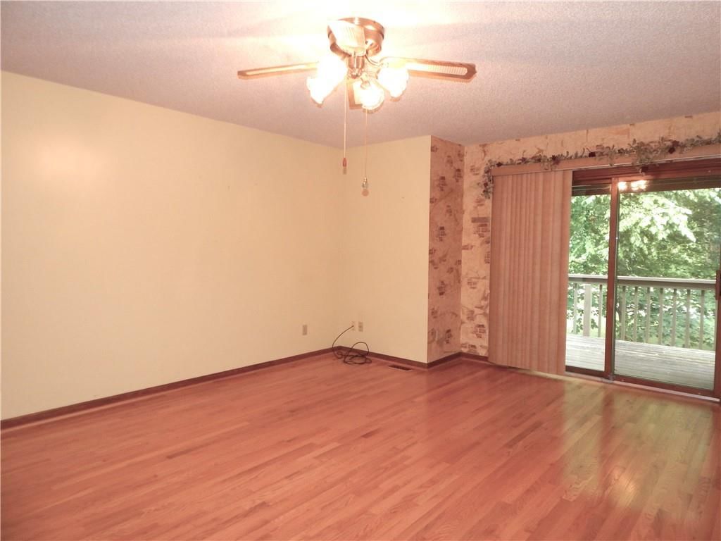 306 LAKESIDE Drive — photo 15