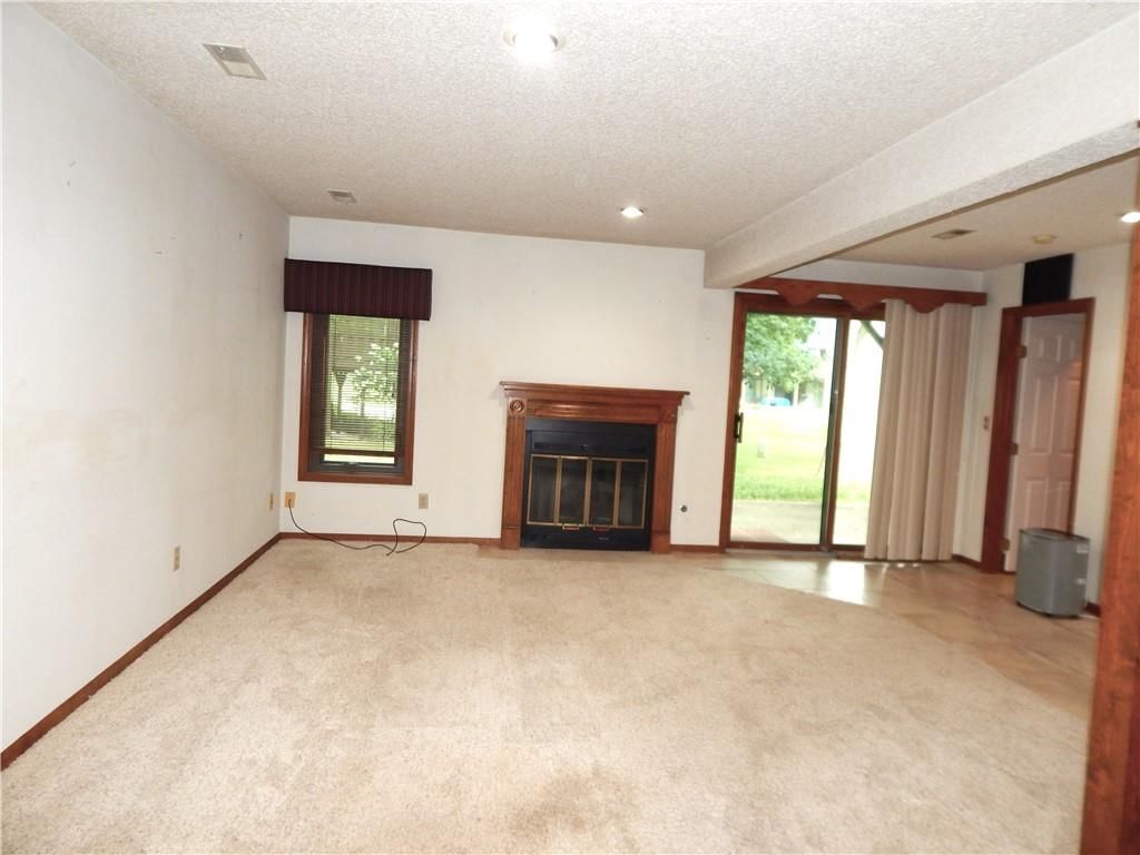 306 LAKESIDE Drive — photo 23