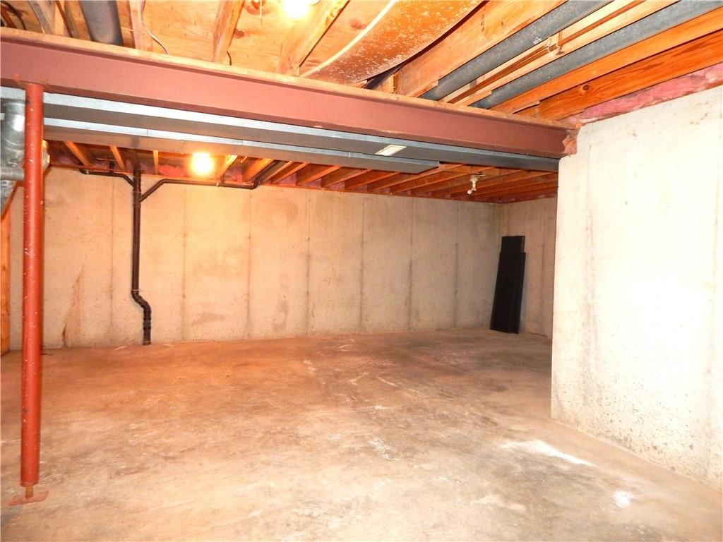 306 LAKESIDE Drive — photo 32