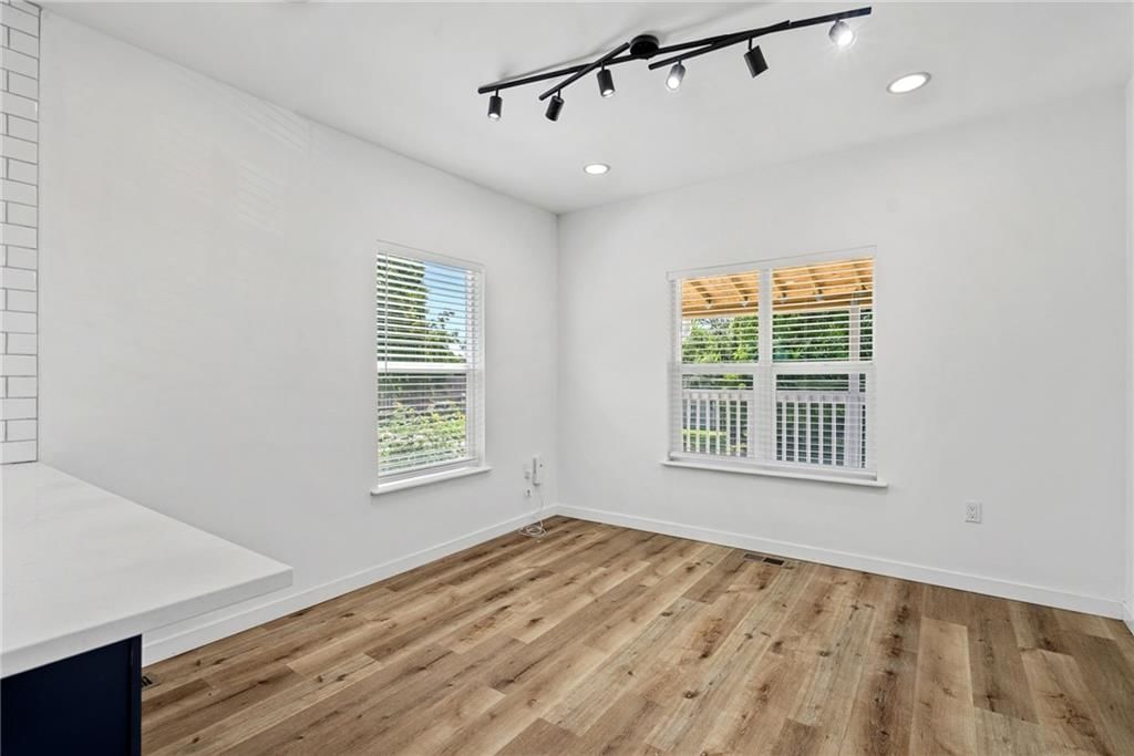 3627 Woodland Avenue — photo 8