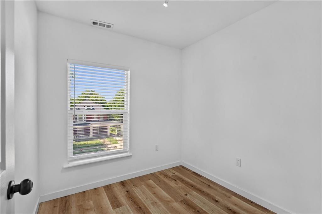 3627 Woodland Avenue — photo 21