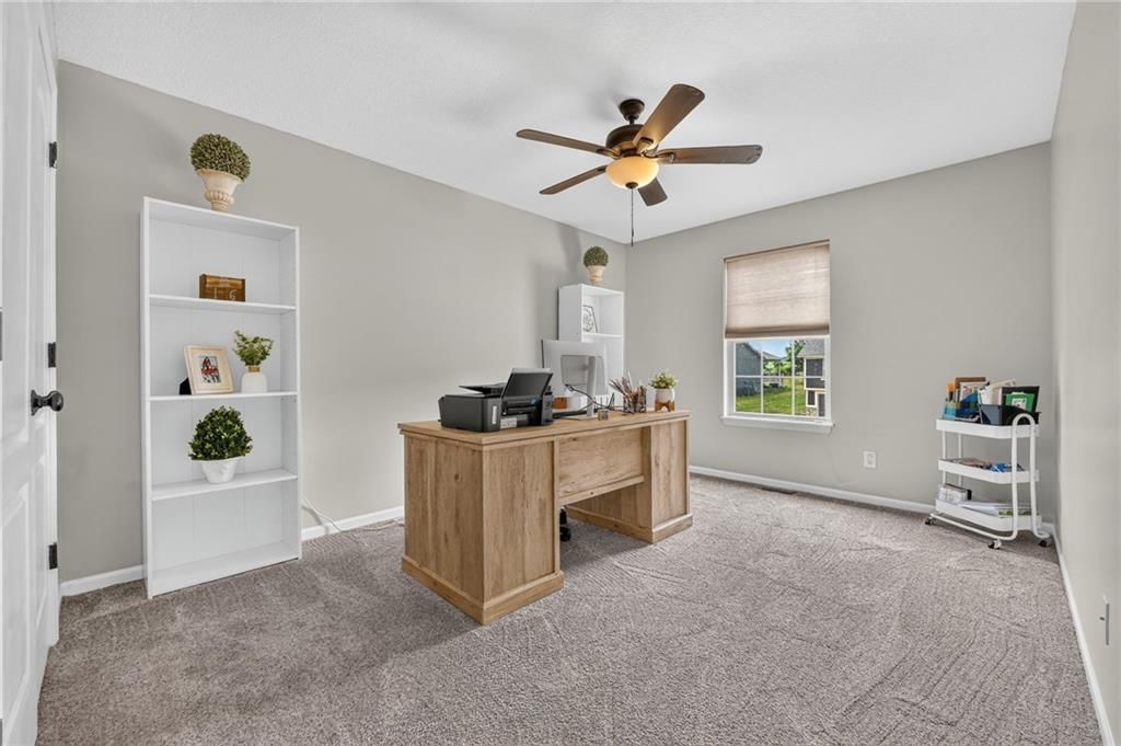 901 N Birch Street — photo 35