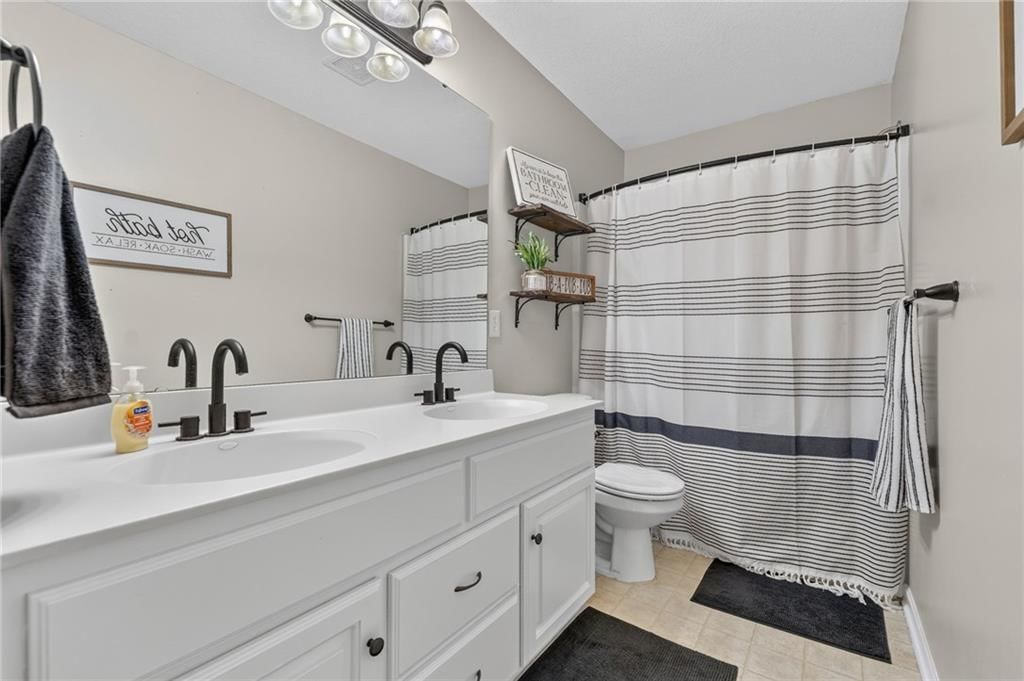 901 N Birch Street — photo 37