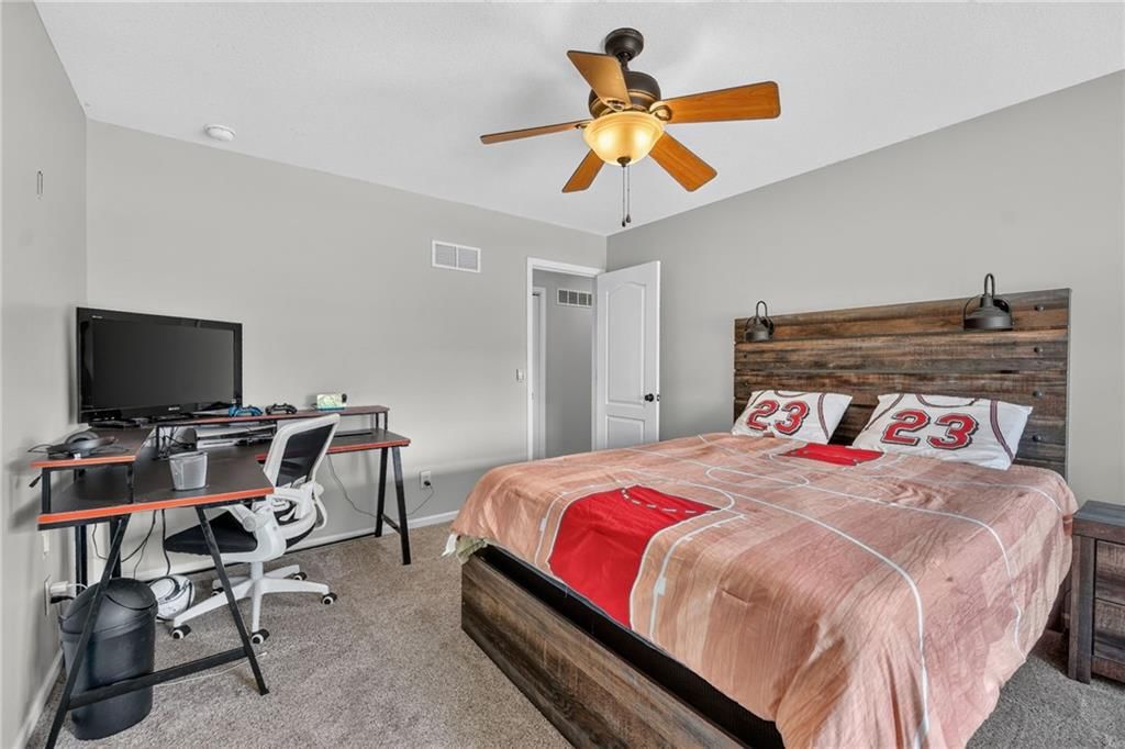 901 N Birch Street — photo 39
