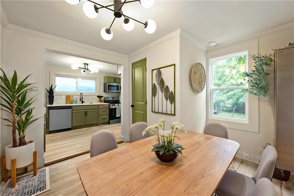 2403 E 69th Terrace — photo 11