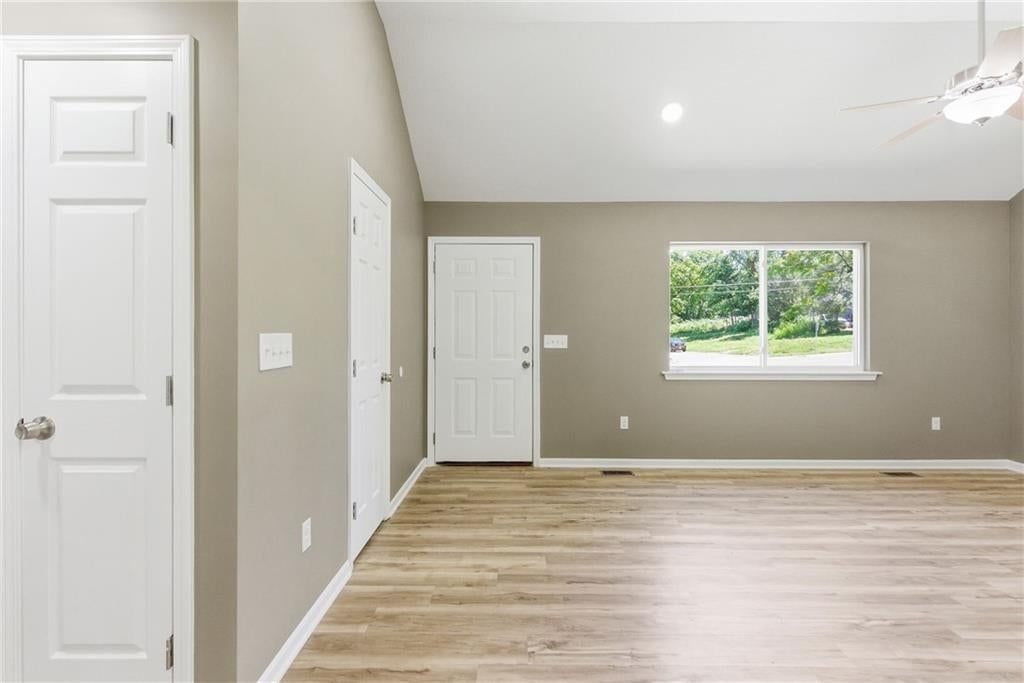 4211 Leavenworth Road — photo 6