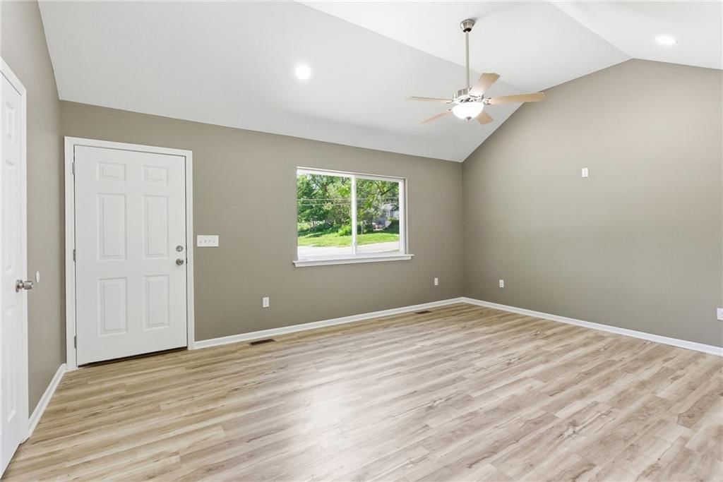 4211 Leavenworth Road — photo 7
