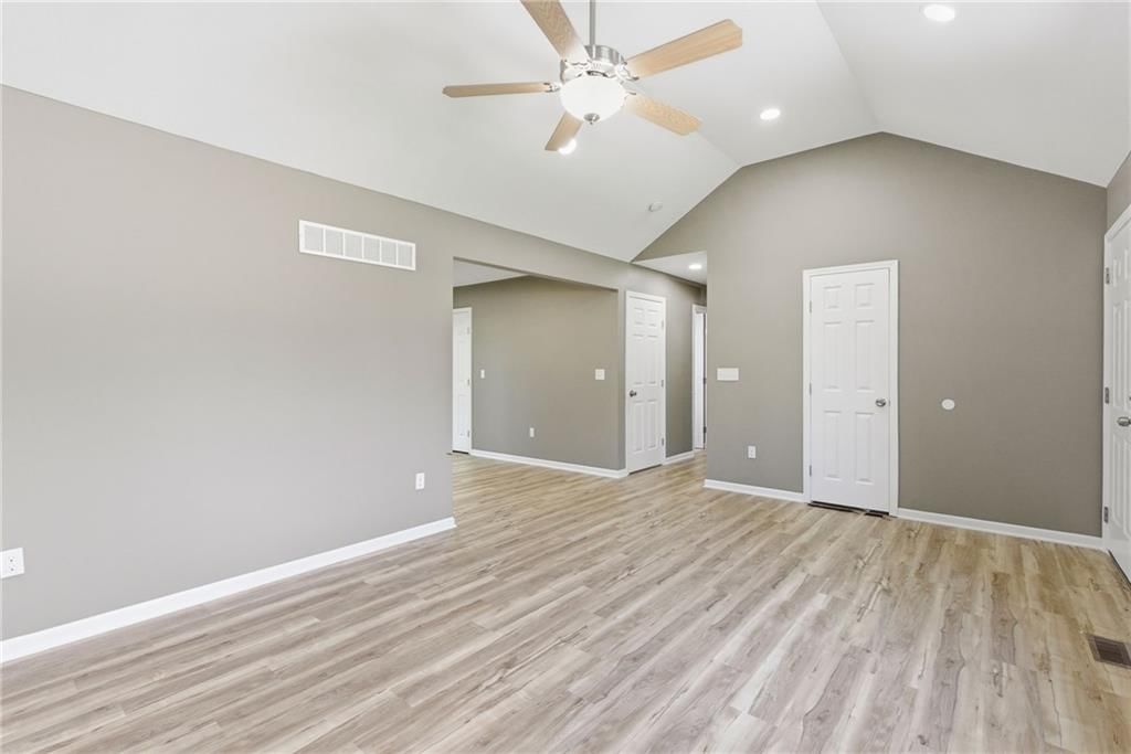 4211 Leavenworth Road — photo 9
