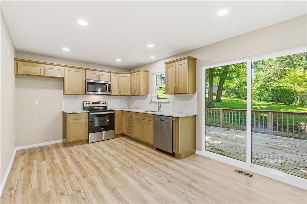 4211 Leavenworth Road — photo 12