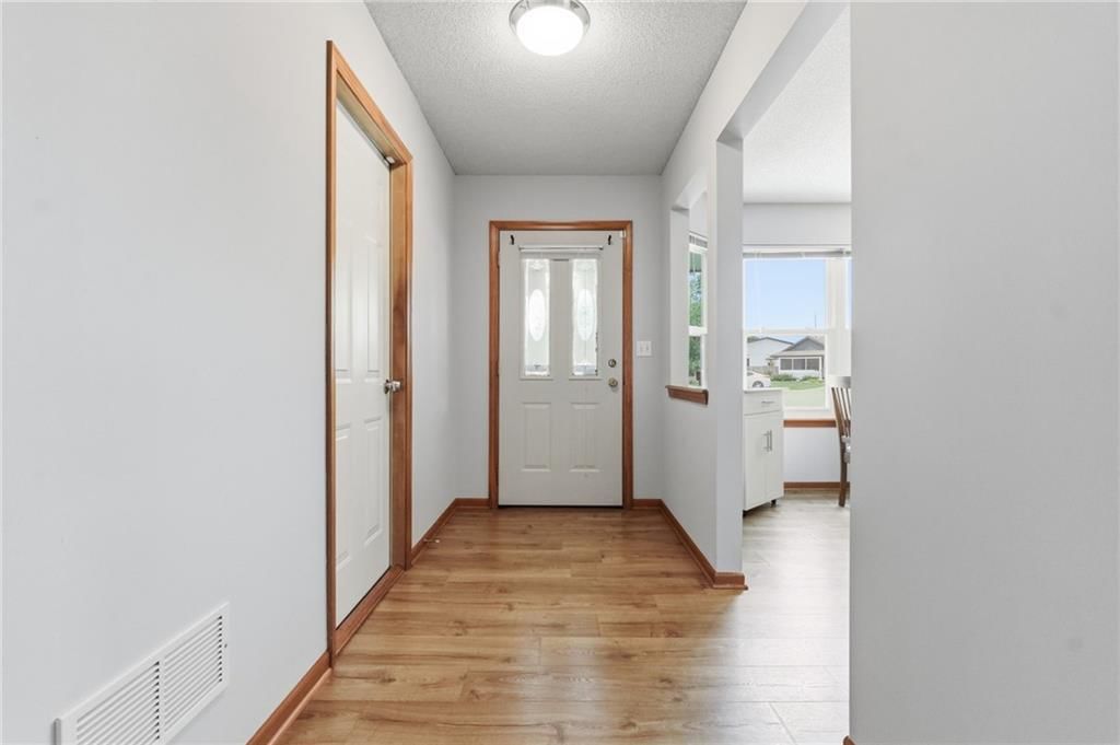 103 SW Blue Branch Circle — photo 3