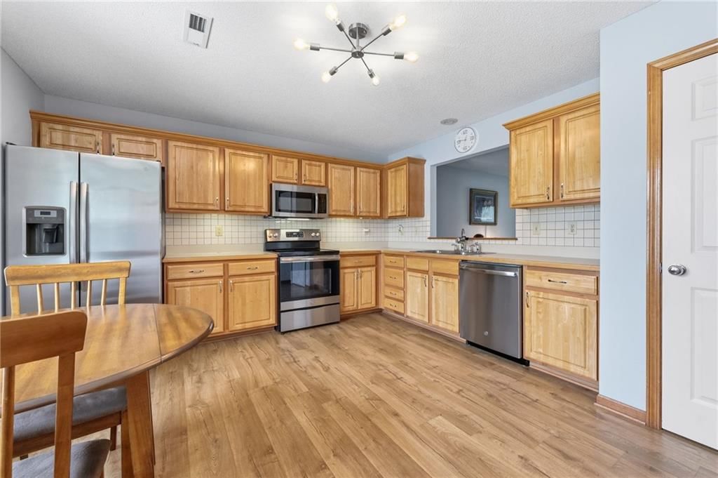 103 SW Blue Branch Circle — photo 8
