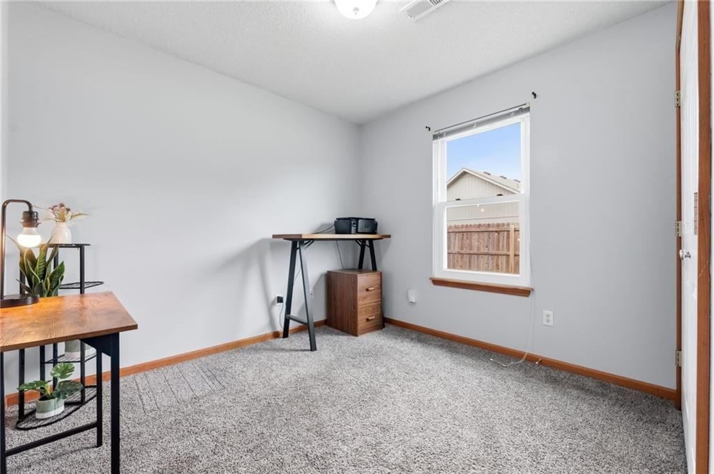 103 SW Blue Branch Circle — photo 18