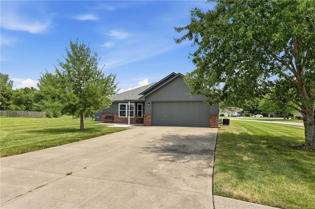 103 SW Blue Branch Circle — photo 24