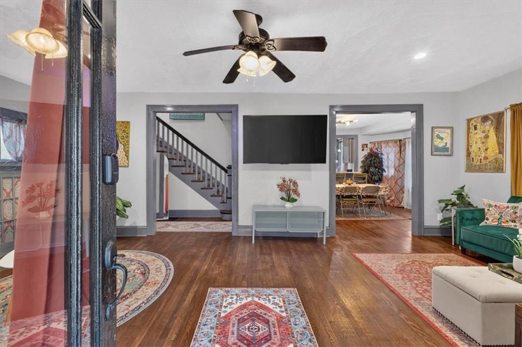 301 N Van Brunt Boulevard — photo 9