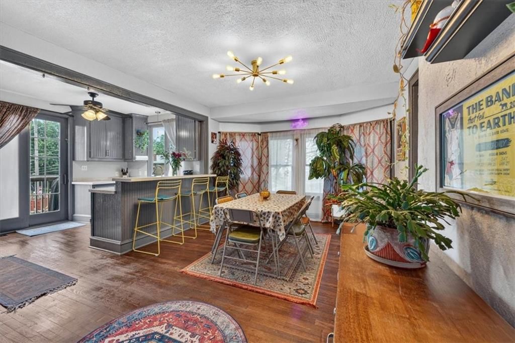 301 N Van Brunt Boulevard — photo 16