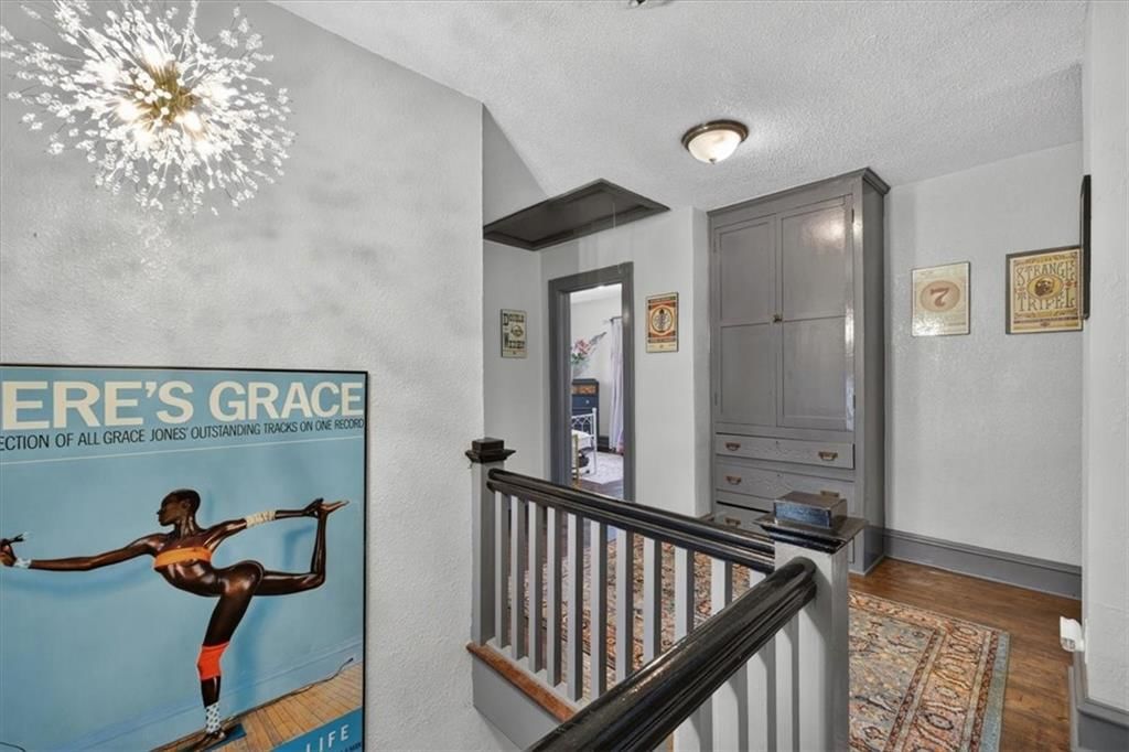 301 N Van Brunt Boulevard — photo 28