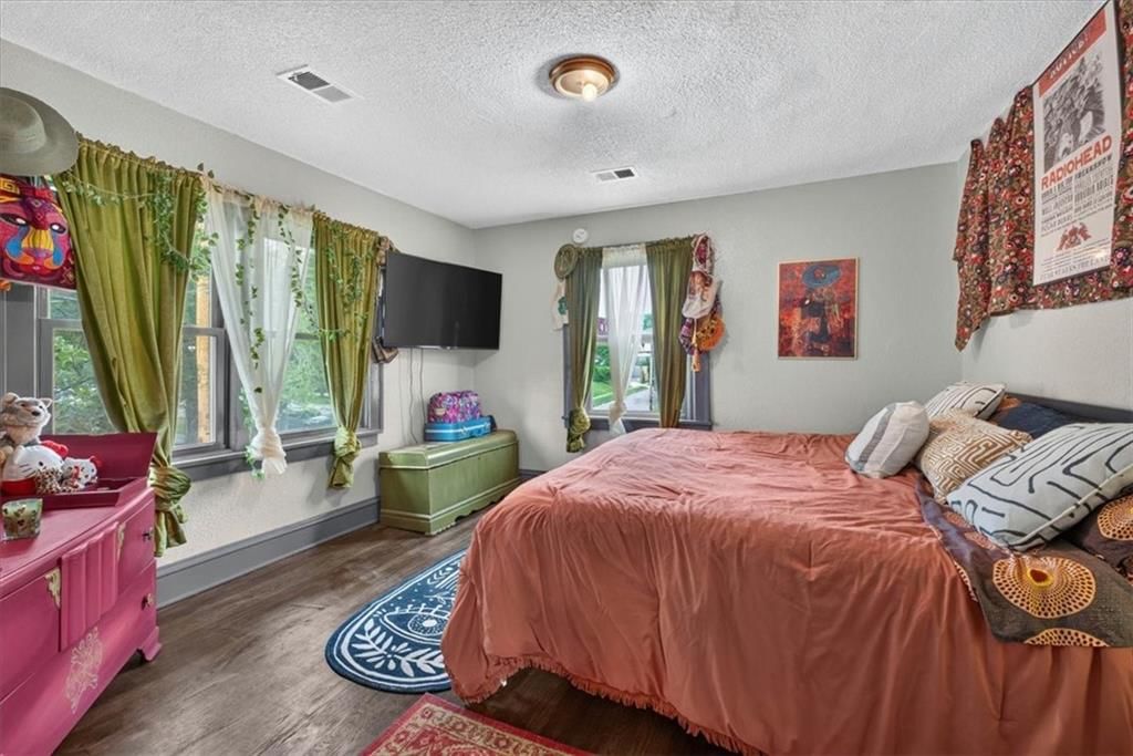 301 N Van Brunt Boulevard — photo 34
