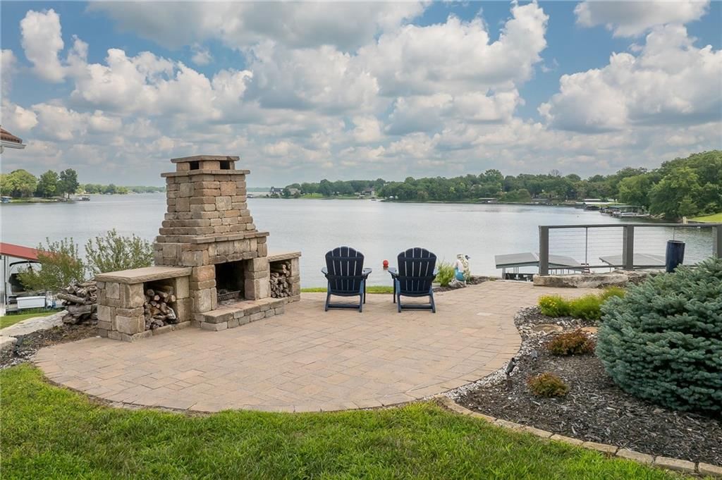 560 Lake Viking Terrace — photo 6