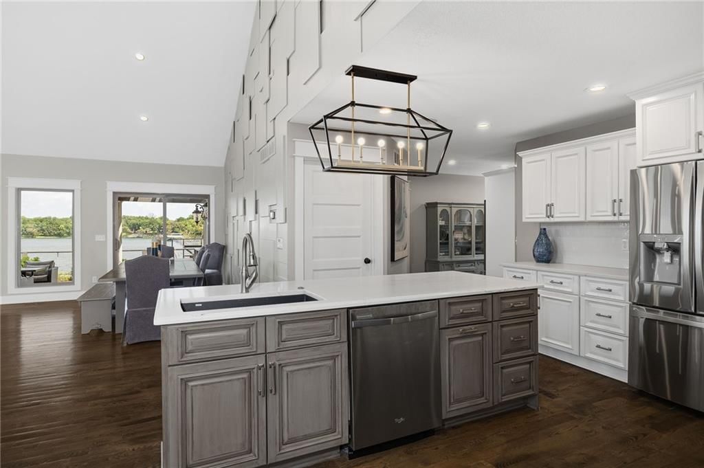 560 Lake Viking Terrace — photo 19