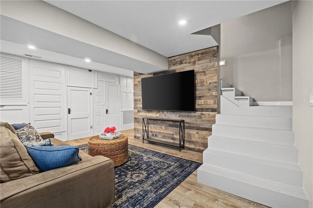 560 Lake Viking Terrace — photo 34