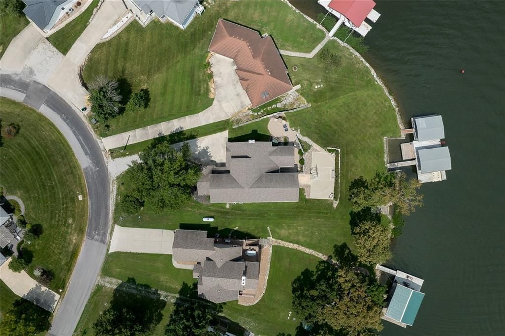 560 Lake Viking Terrace — photo 40