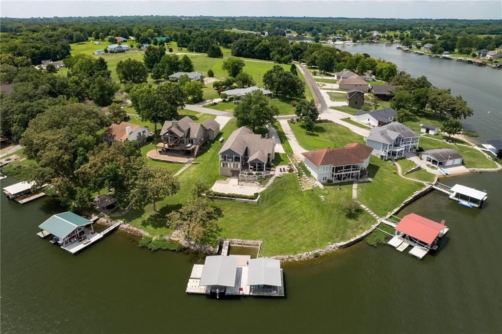 560 Lake Viking Terrace — photo 45
