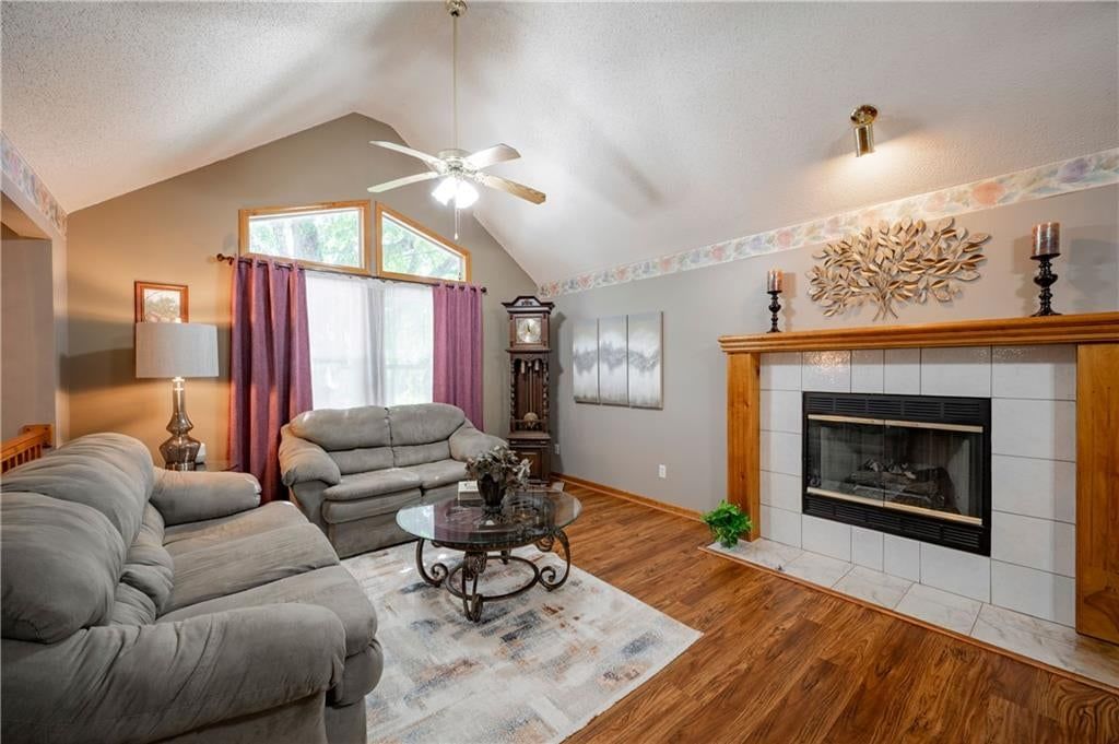 212 Breezeway Lane — photo 3